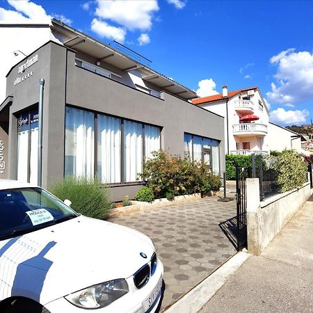 Apartments Ella Šibenik Eksteriør bilde
