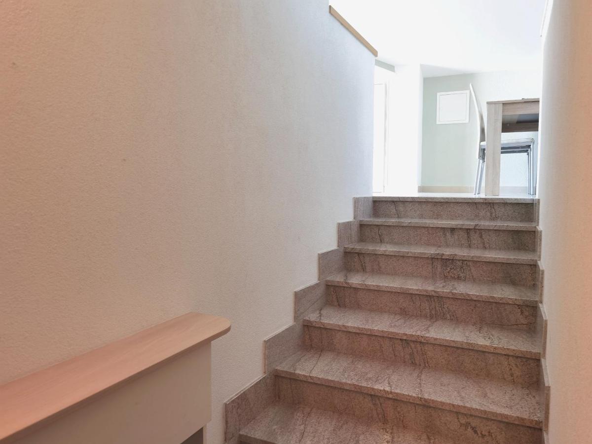 Apartments Ella Šibenik Eksteriør bilde